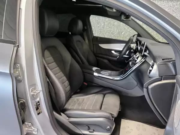 Mercedes-Benz GLC 200 COUPE AMG LINE BURMESTER PANO CUIR NAVI 1 HAND - Photo 3
