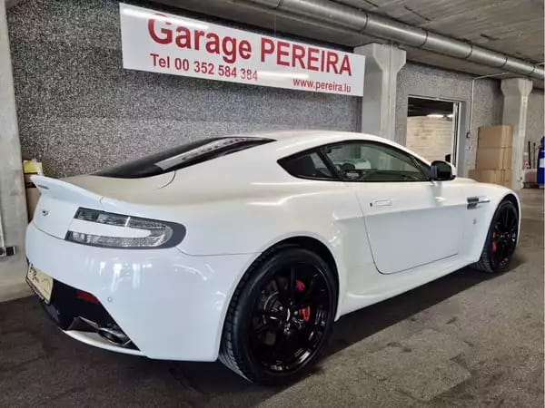 Aston Martin V8 Vantage EUROPA CARBON CUIR NAVI - Photo 2