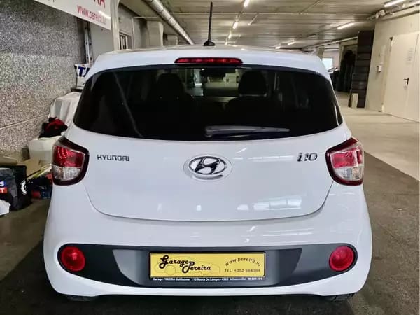 Hyundai i10 1.0 AUTO CLIM NAVI - Photo 2