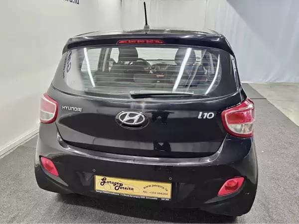 Hyundai i10 1.2 1 HAND - Photo 2