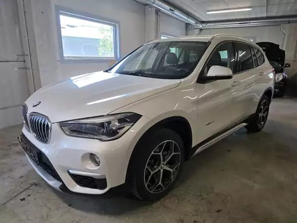 BMW X1 20D XDRIVE AUTO LED CUIR NAVI - Photo 2