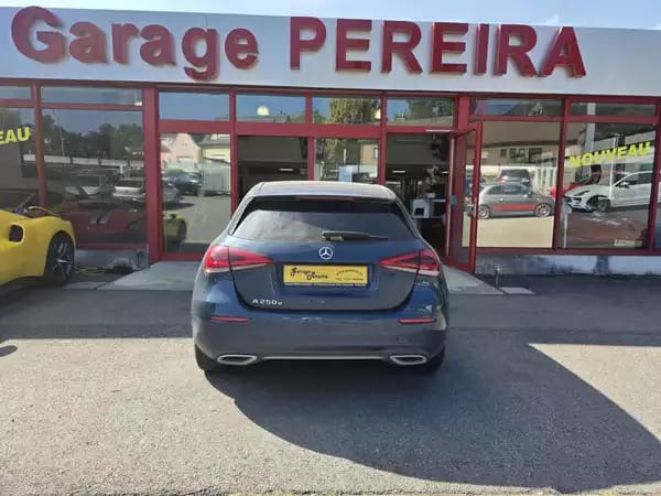 Mercedes-Benz A 250 e Plug in PROGRESSIVE LINE PANO CUIR NAVI 1 HAND - Photo 3