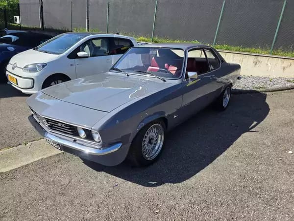 Opel Manta 1.9 - Photo 2