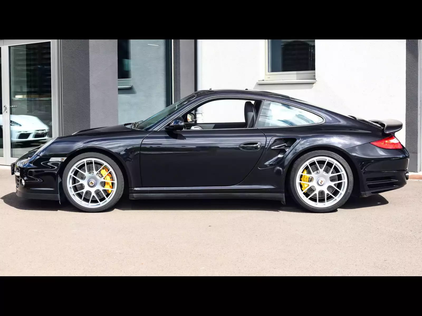 Porsche 911 (997.2) TURBO S COUPE 3.8 530 PDK – BASALTSCHWARZ - Photo 1