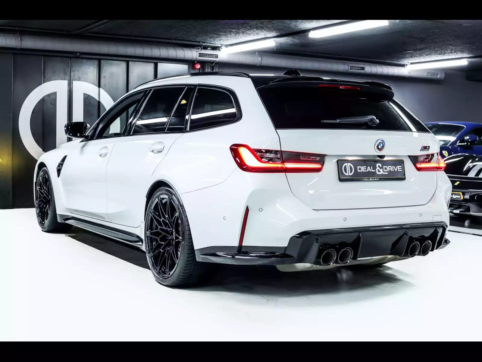 BMW M3 COMPETITION TOURING (G81) M XDRIVE – ALPINWEISS III - Photo 1
