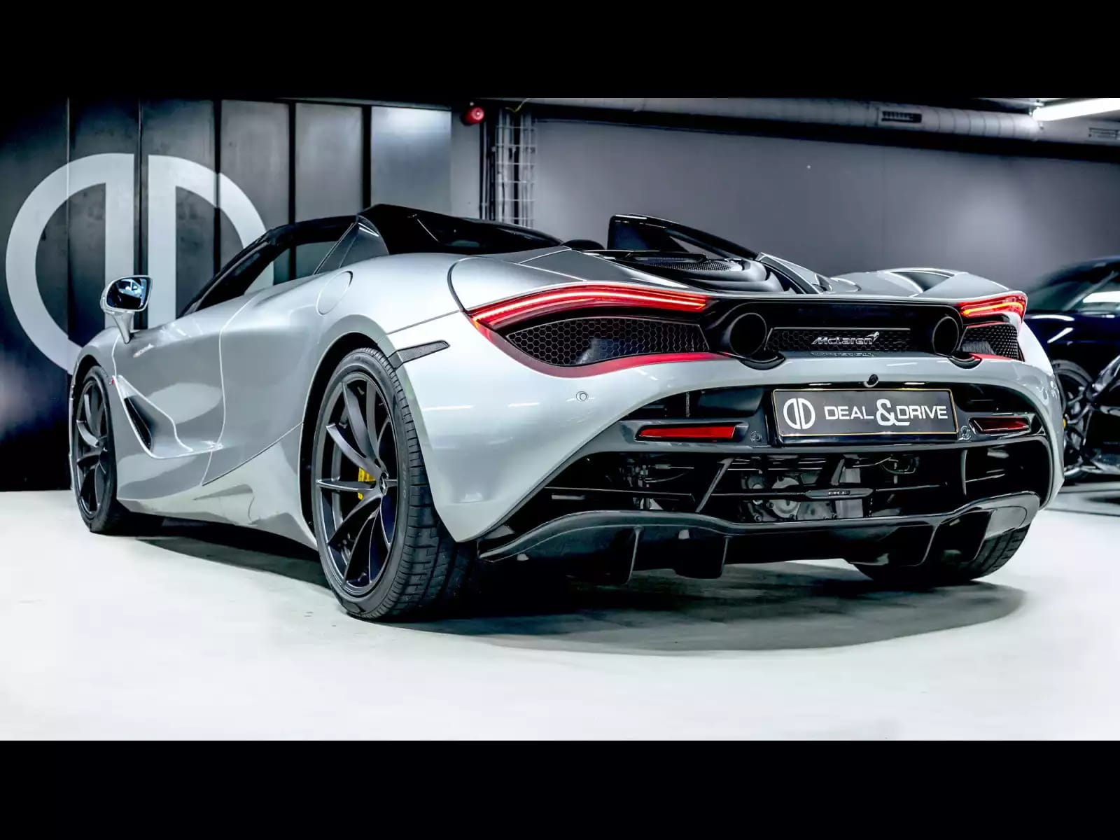 McLaren 720S SPIDER 4.0 V8 720 – PACK STEALTH - Photo 1