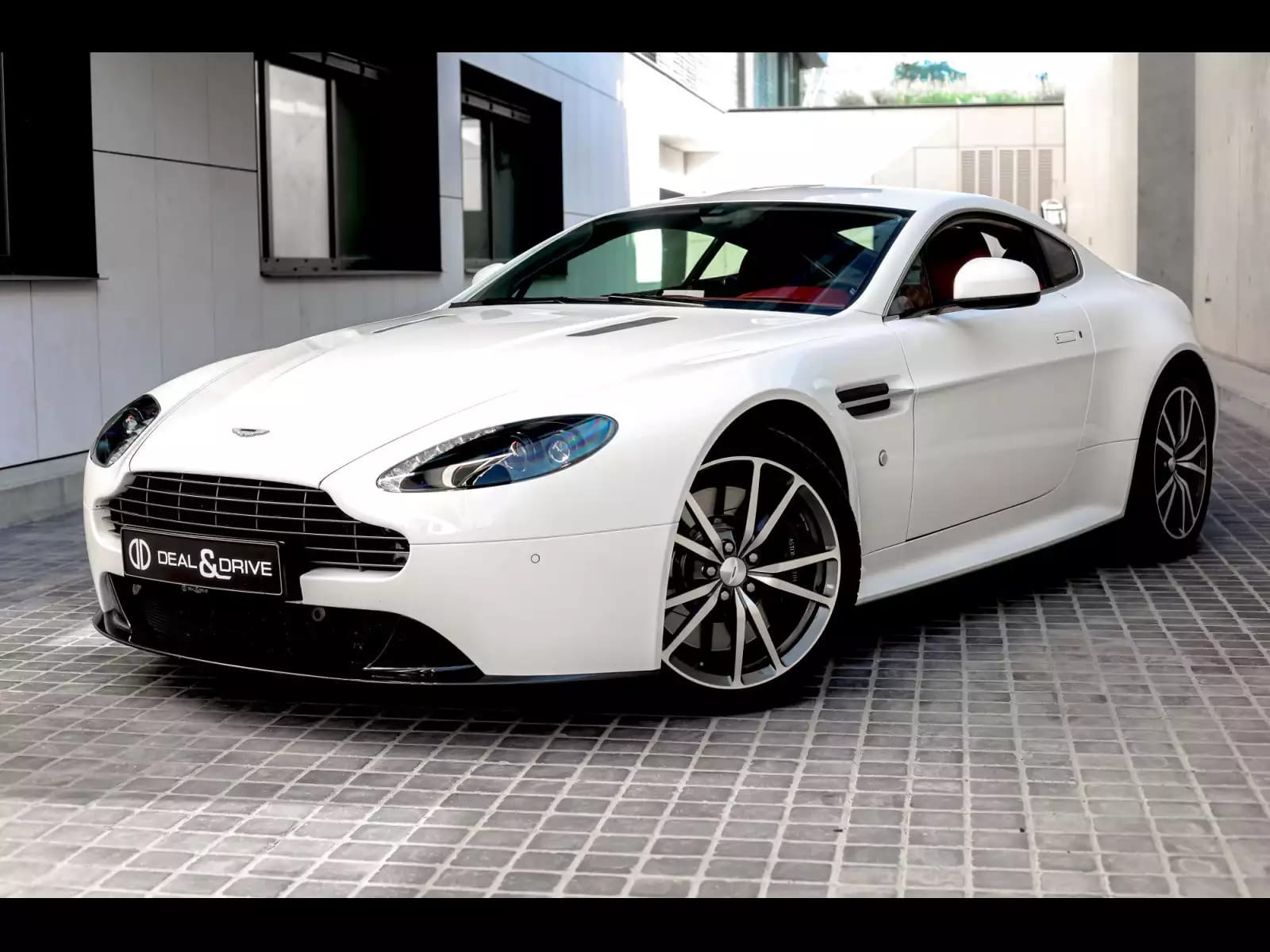 Aston Martin V8 Vantage S COUPE SPORTSHIFT II - Photo 1