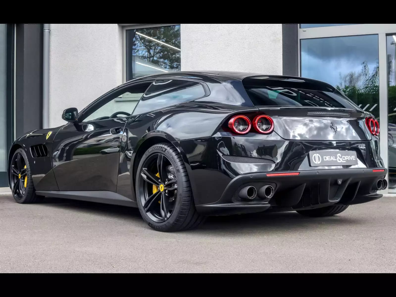 Ferrari GTC4Lusso 6.3 V12 (690 CH) - Photo 1