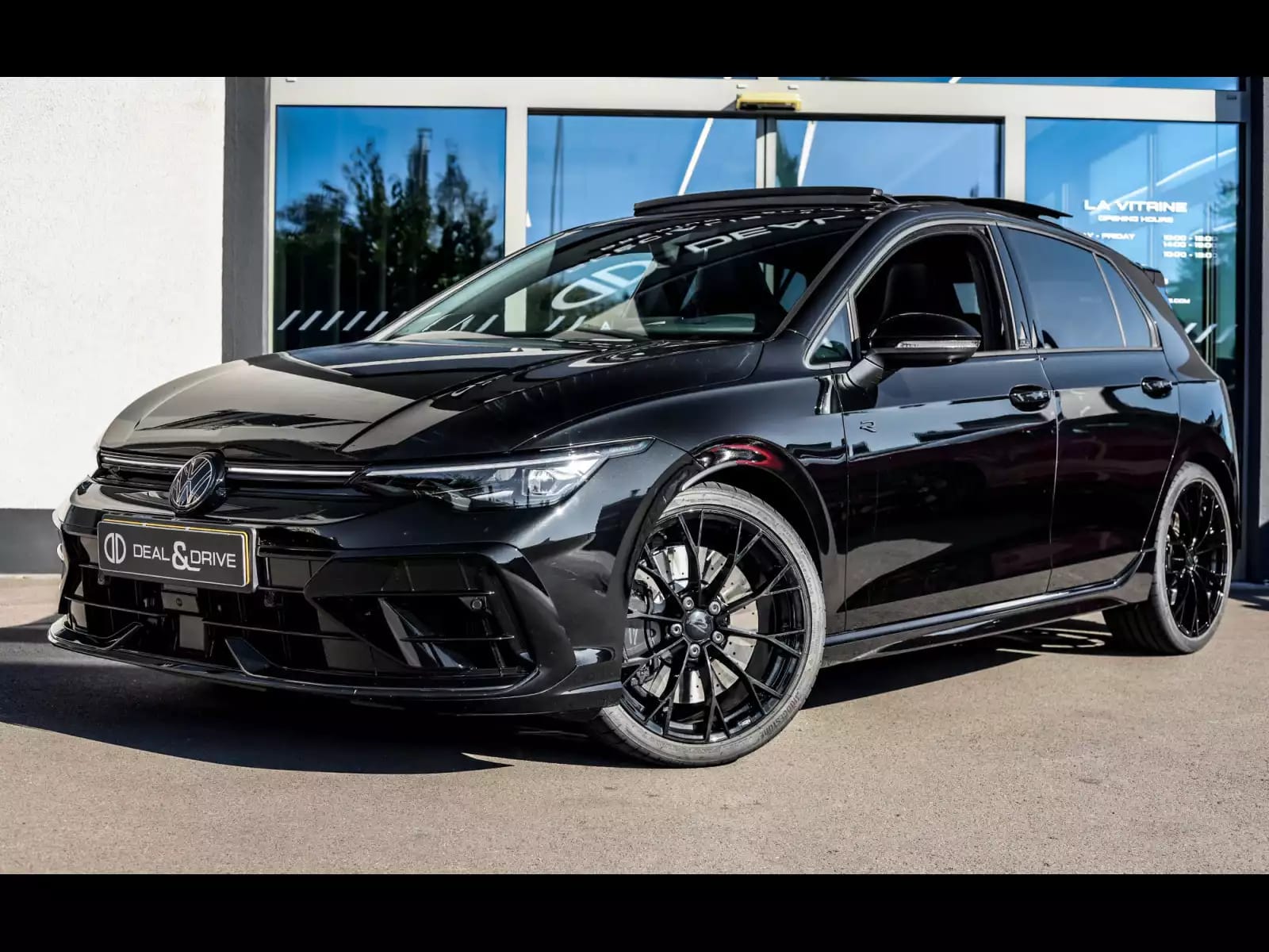 Volkswagen Golf 8.5 R 2.0 TSI 4MOTION BLACK EDITION – WARRANTY 07/2028 - Photo 1