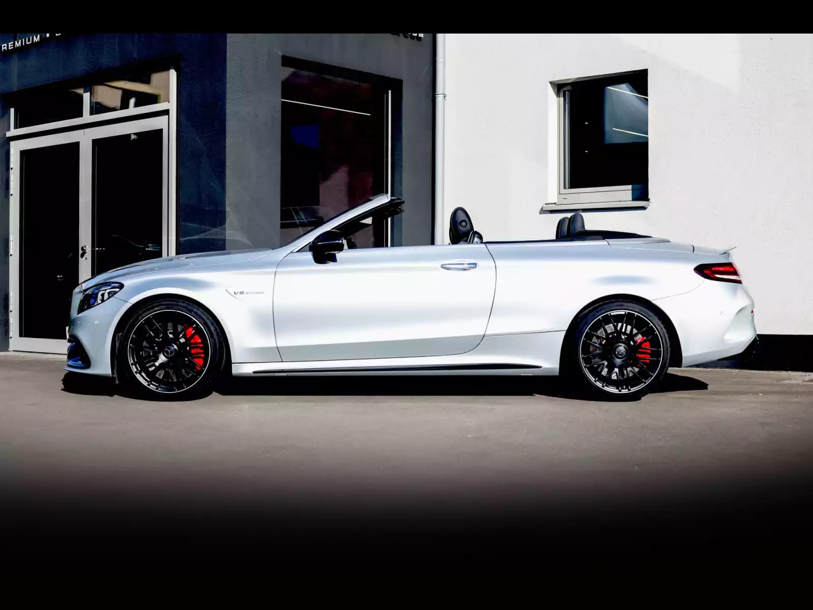 Mercedes-Benz C 63 AMG S AMG CABRIOLET (510 CH) – PACK NIGHT - Photo 1