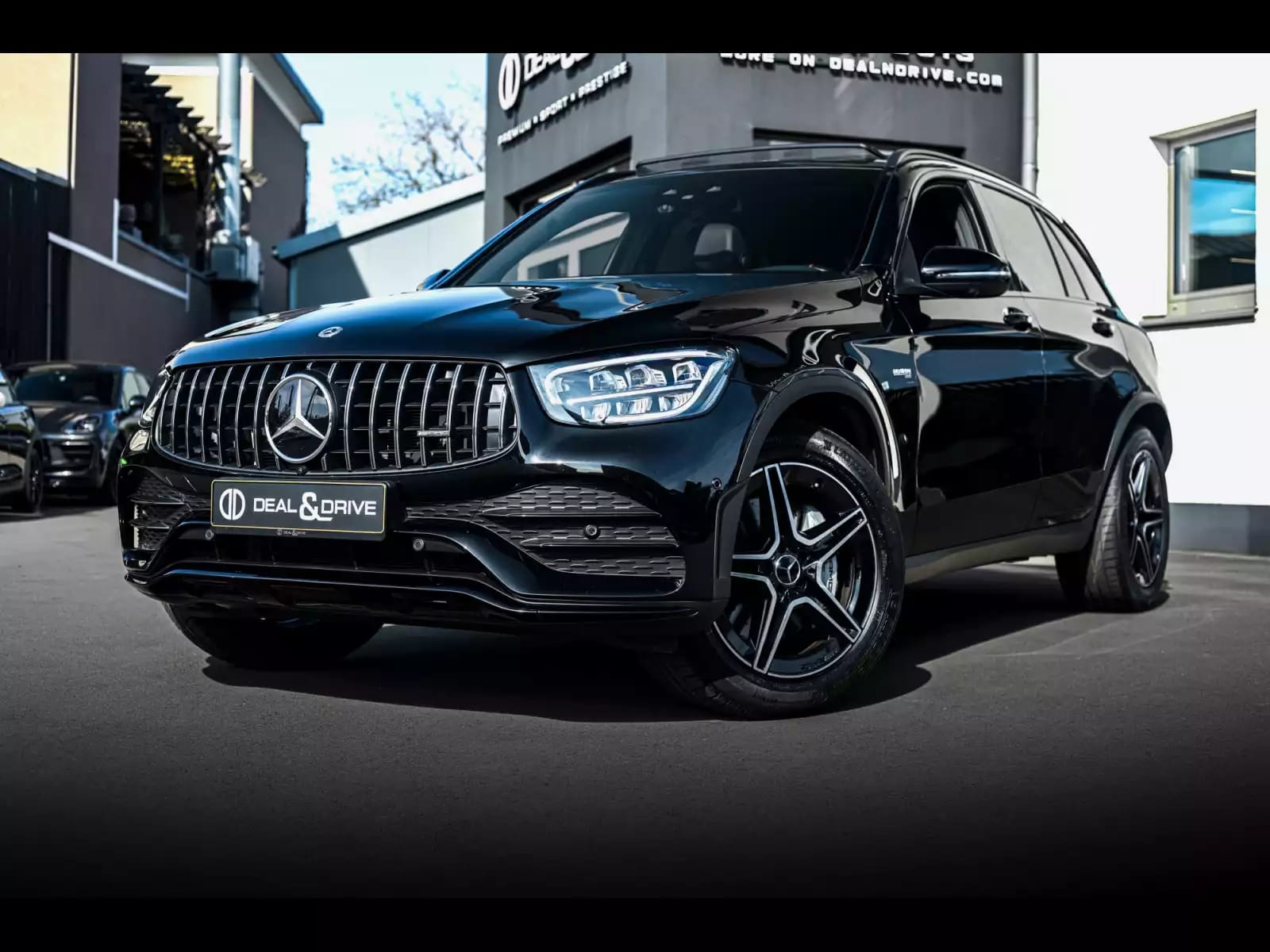 Mercedes-Benz GLC 43 AMG 4MATIC – OBSIDIAN BLACK - Photo 1