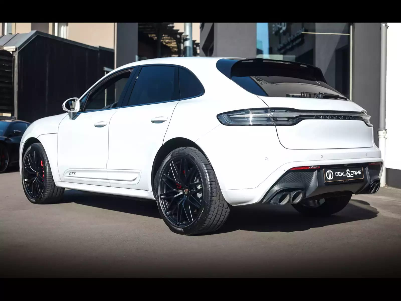 Porsche Macan III GTS PDK – CARRARA WHITE METALLIC - Photo 1