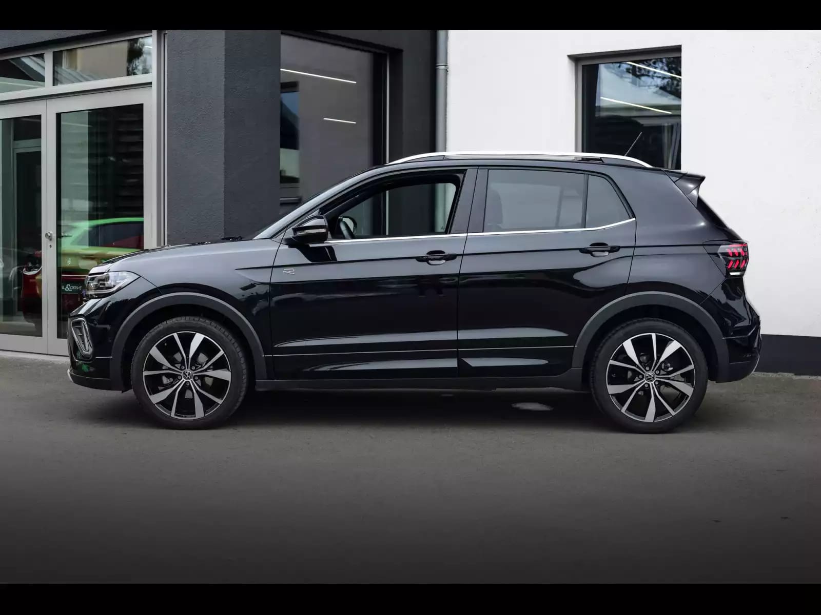 Volkswagen T-Cross 1.5 TSI 150 DSG R-LINE - Photo 1