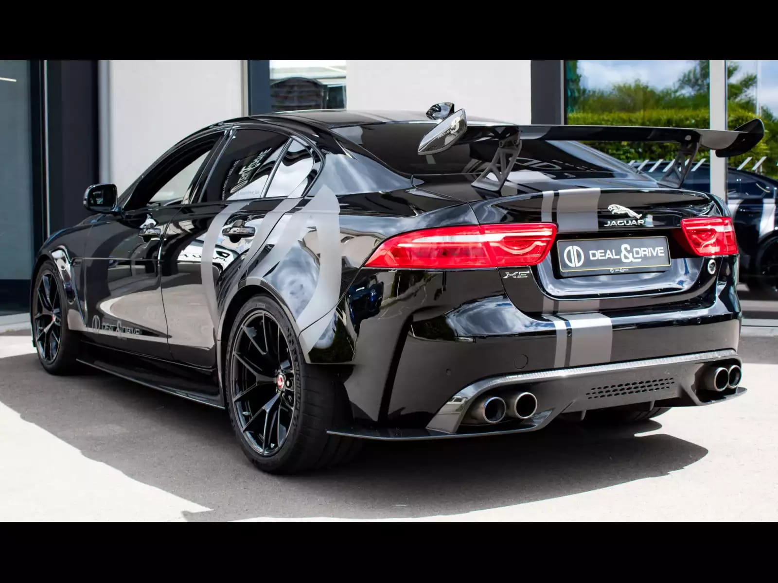 Jaguar XE SV PROJECT 8 TRACK PACK AWD – 1 OF 300 - Photo 1