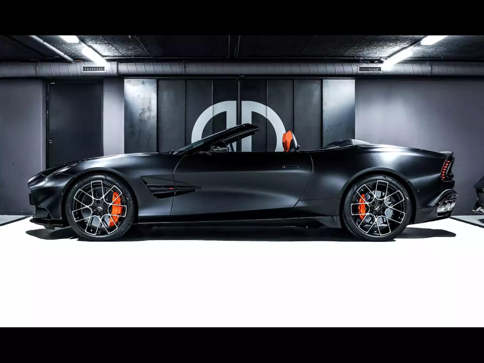 Aston Martin Vanquish III VOLANTE V12 BI-TURBO 5.2°XPEL STEALTH - Photo 1