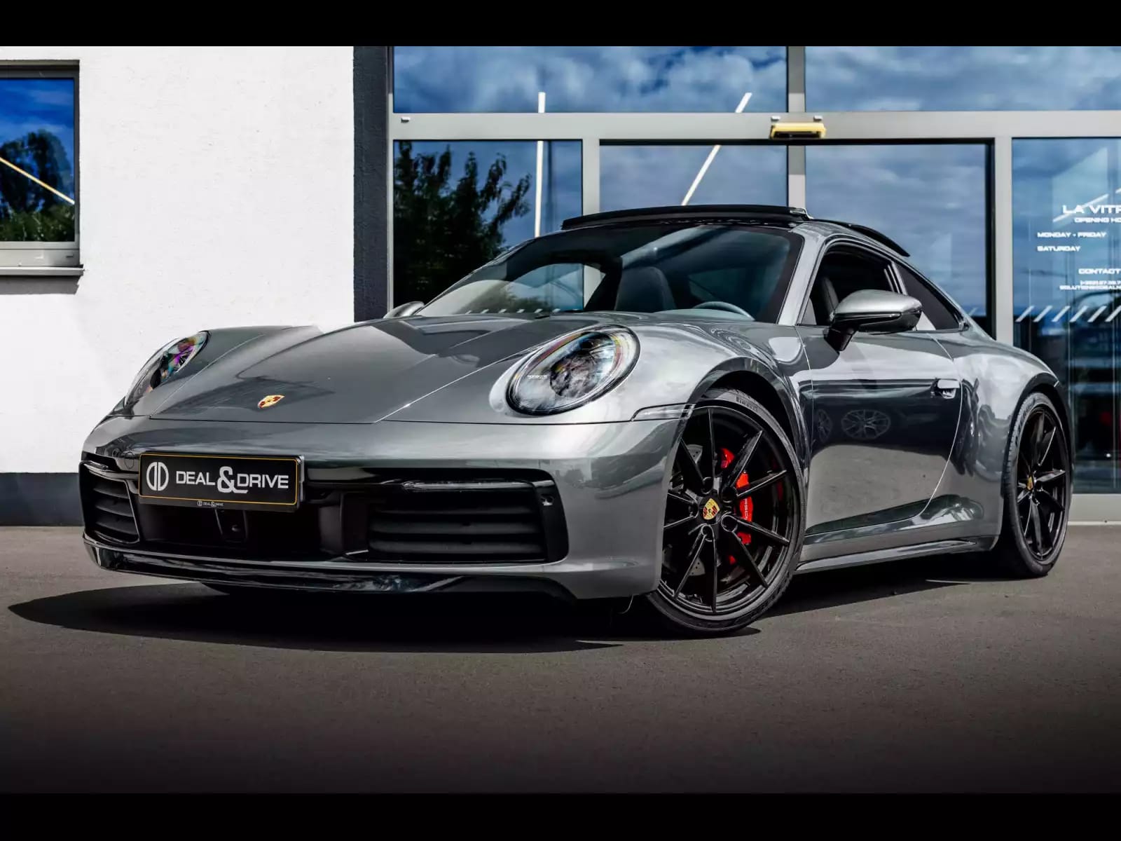 Porsche 992 .1 911 CARRERA 4S COUPE PDK°AVENTURINE GREEN - Photo 1