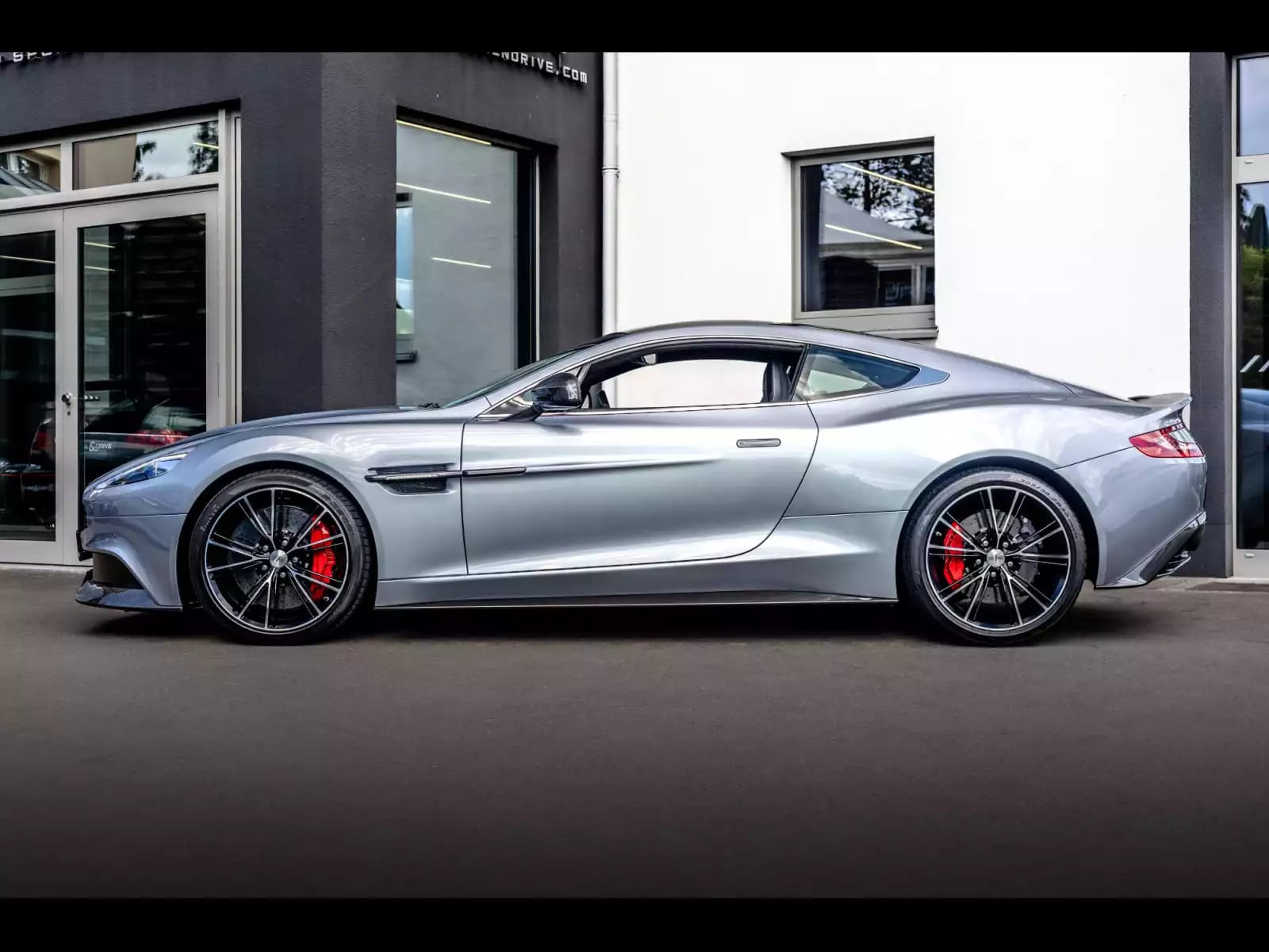 Aston Martin Vanquish II COUPE 6.0 V12 (574 CH) - Photo 1