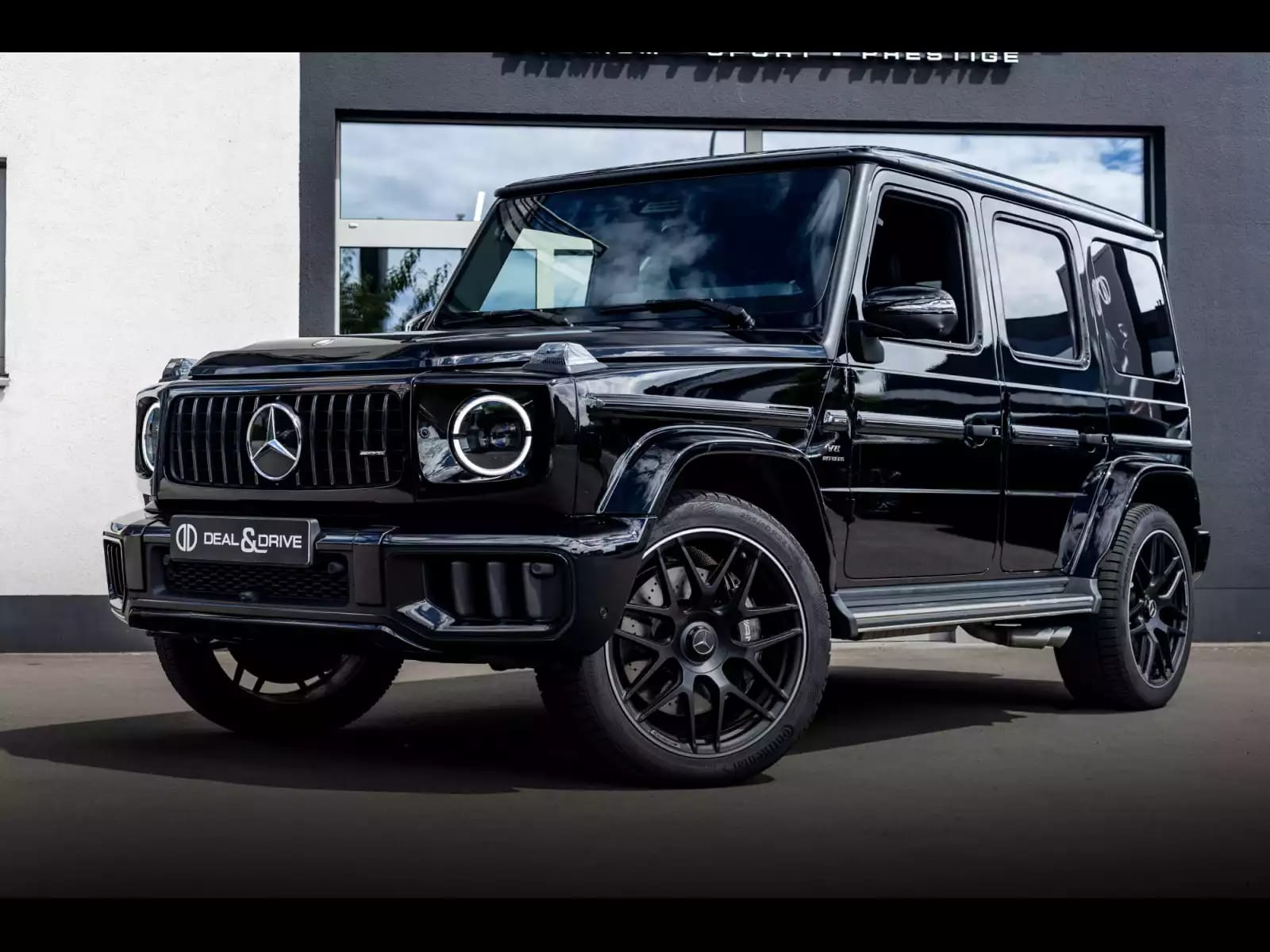 Mercedes-Benz G 63 AMG V8 BI-TURBO (FACELIFT) – OBSIDIAN BLACK METALLIC - Photo 1