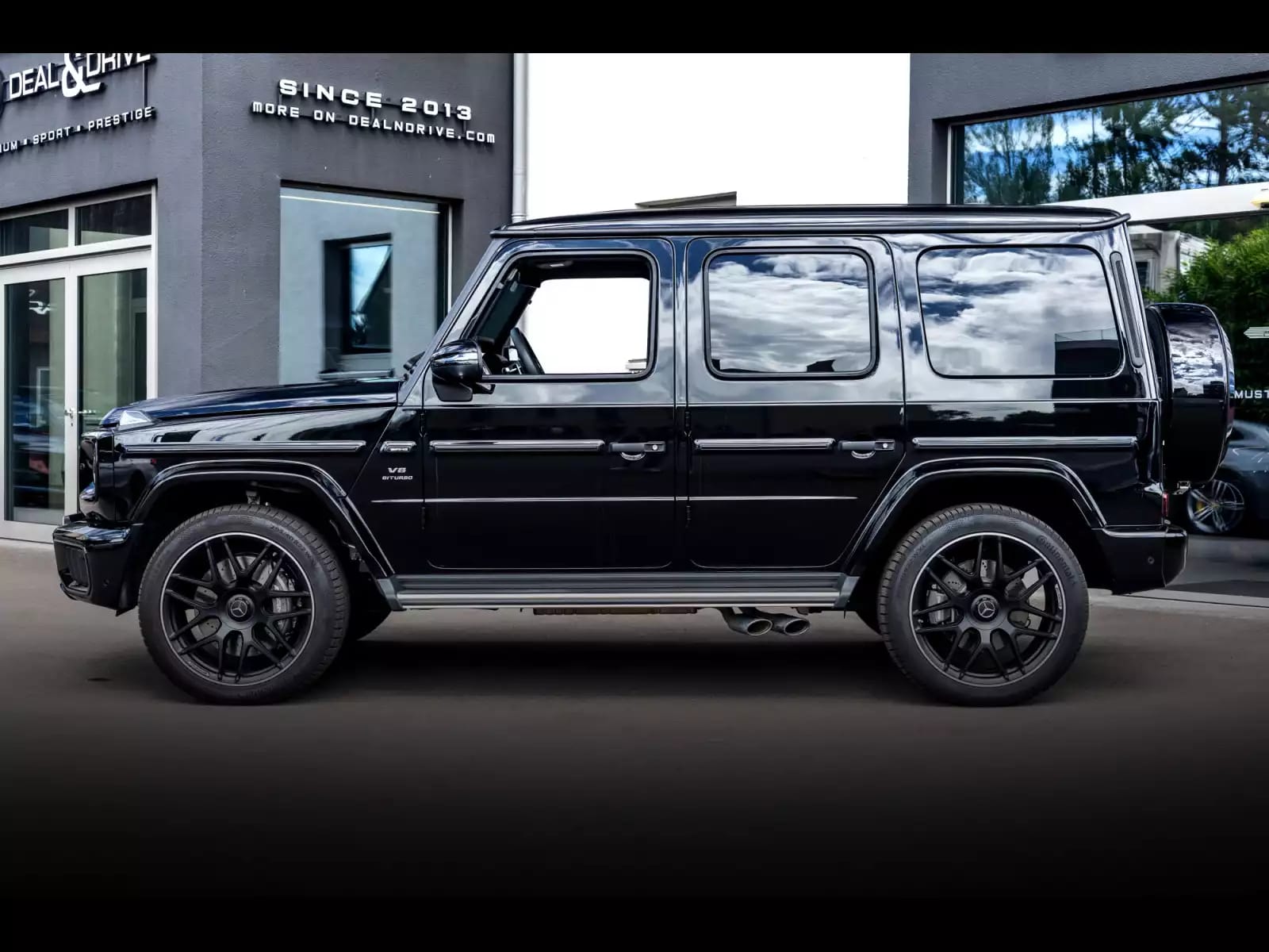 Mercedes-Benz G 63 AMG V8 BI-TURBO (FACELIFT) – OBSIDIAN BLACK METALLIC - Photo 1