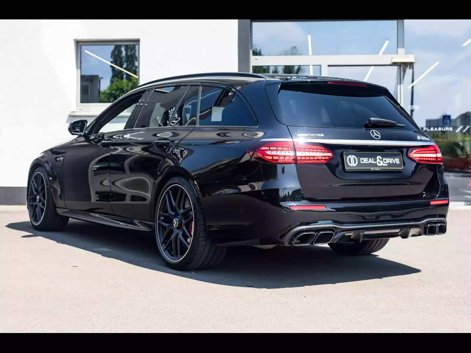 Mercedes-Benz E 63 AMG S T-MODELL (612 CH) - Photo 1