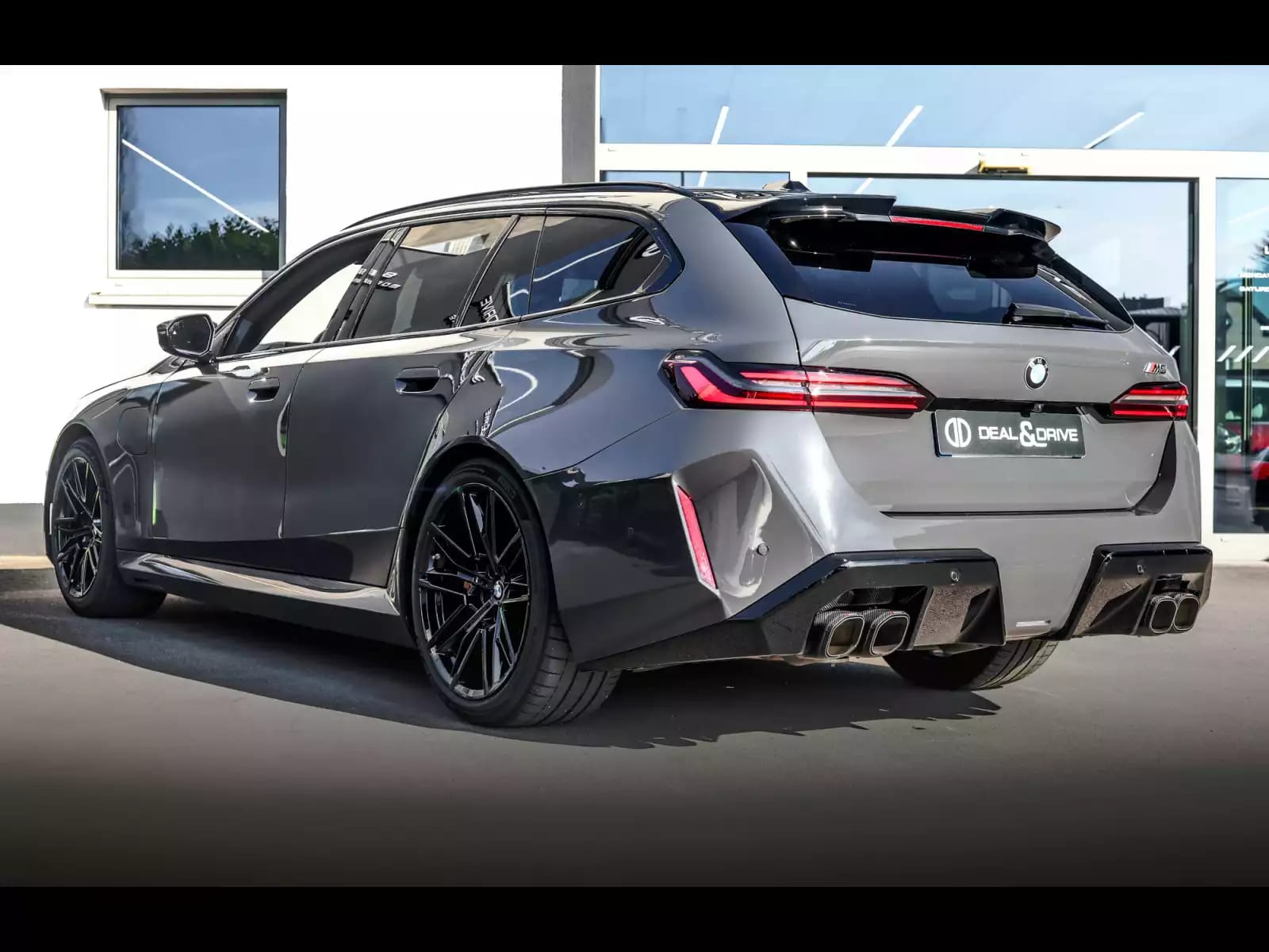 BMW M5 TOURING (G99) – BMW INDIVIDUAL GREY BLACK – PPF – IMMAT FR. - Photo 1