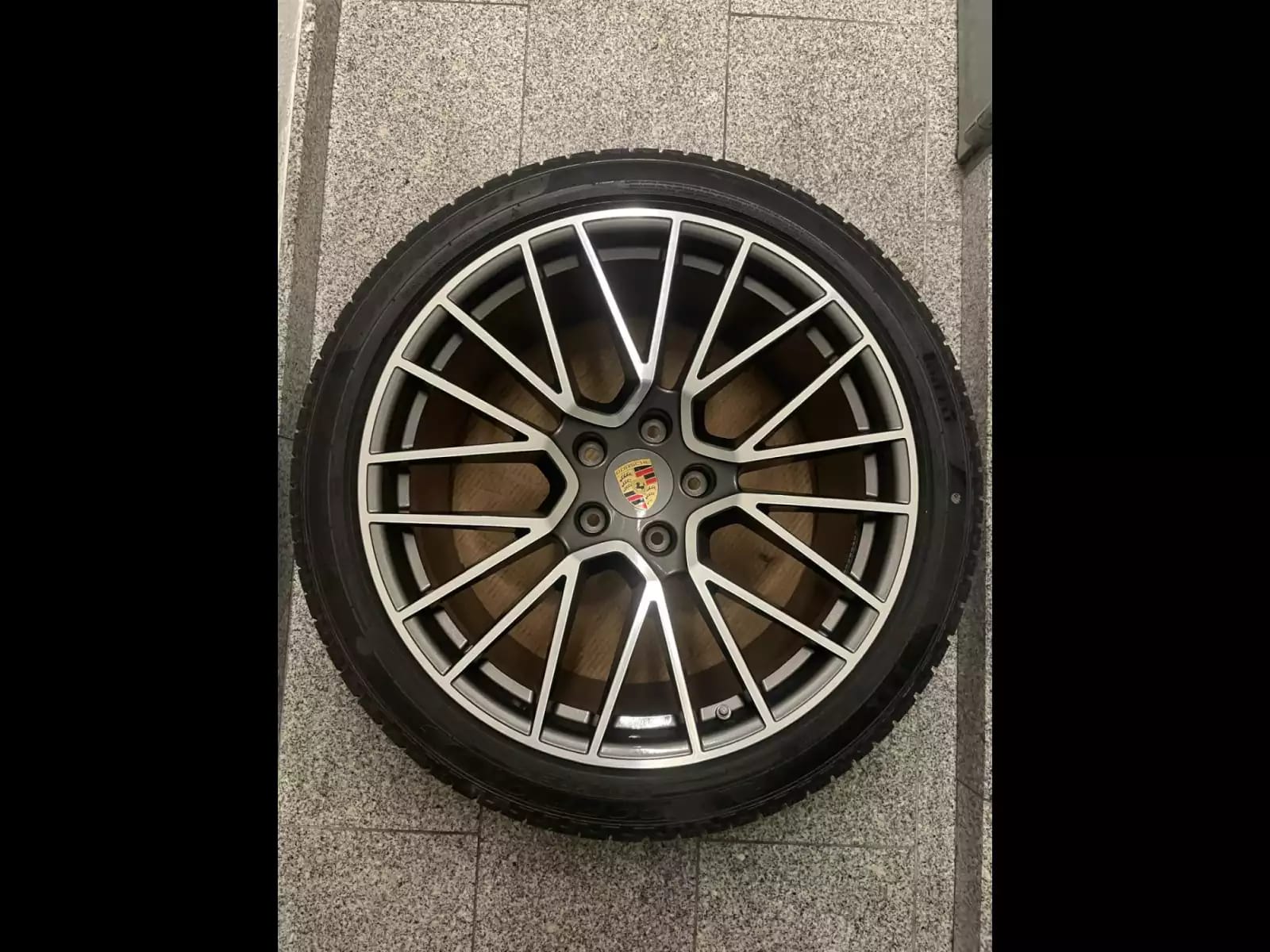 Jantes alu + Pneus hiver 21 305/35 R21 109V - Photo 1