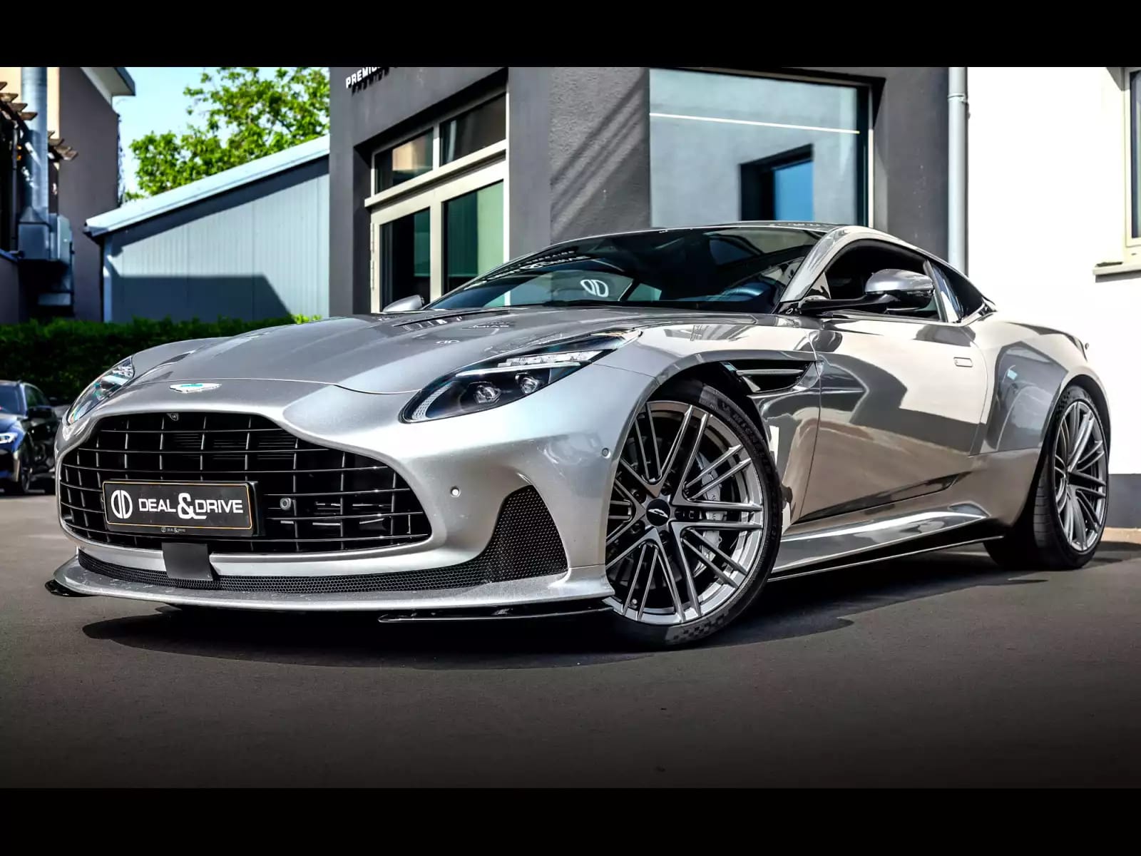 Aston Martin DB12 COUPE 4.0 V8 BITURBO - Photo 1