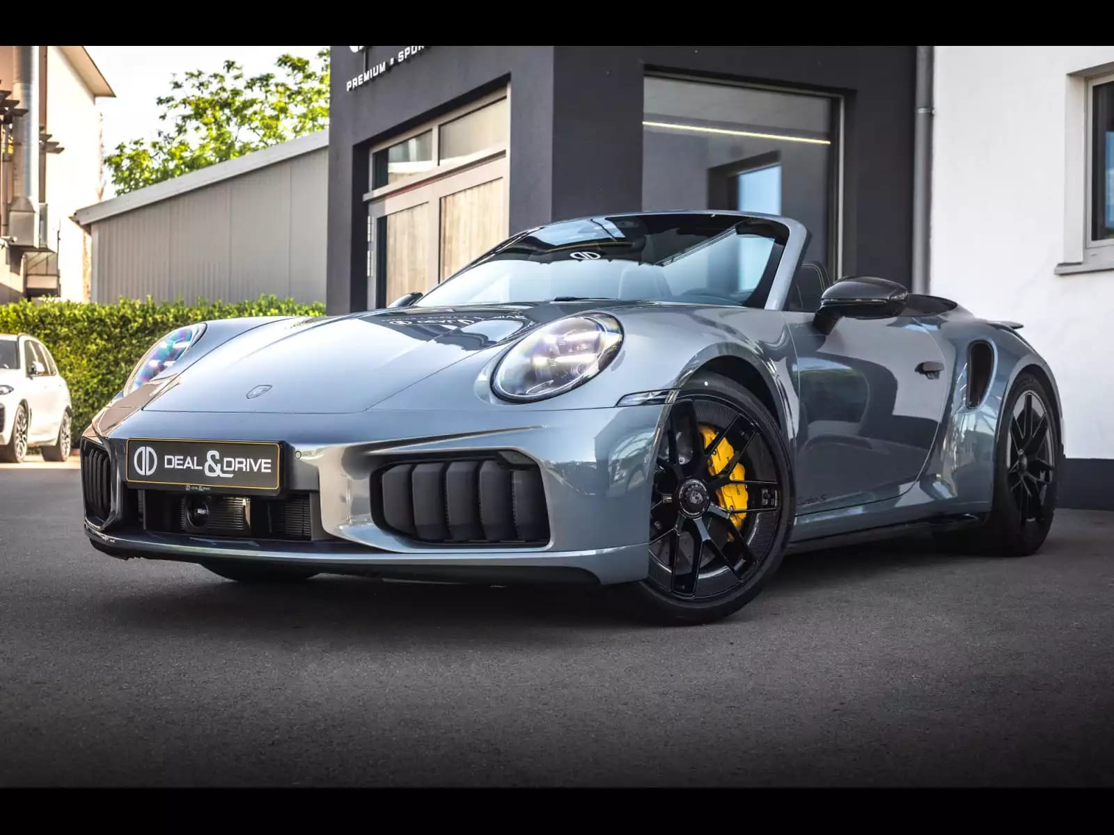 Porsche 992 .2 911 TURBO S 3.6 CABRIOLET PDK (711 CH) – VANADIUM GREY METALLIC - Photo 1
