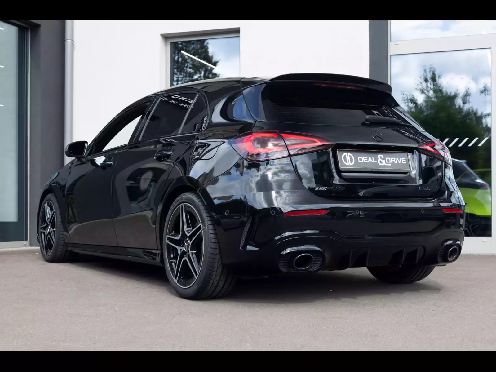 Mercedes-Benz A 35 AMG 4M+°KOSMOS BLACK - Photo 1
