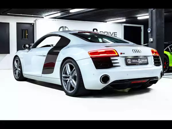 Audi R8 COUPE V8 4.2 FSI QUATTRO S-TRONIC - Photo 2