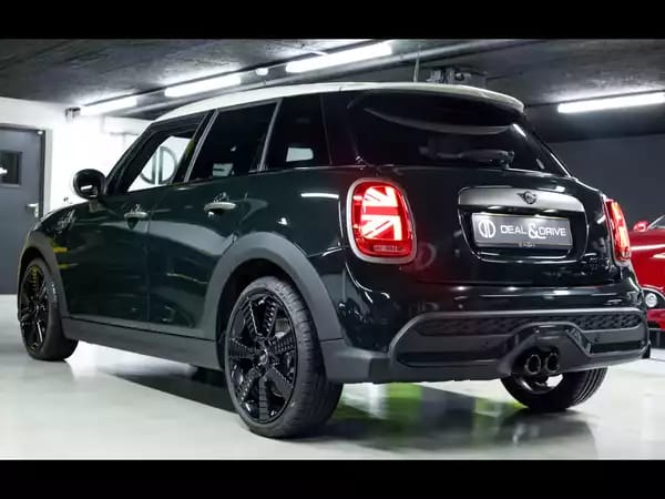 MINI Cooper S 5 PORTES AUTO RESOLUTE EDITION – REBEL GREEN - Photo 2