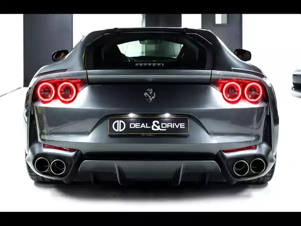 Ferrari 812 Superfast 6.5 V12 – POWER 09/2026 - Photo 3