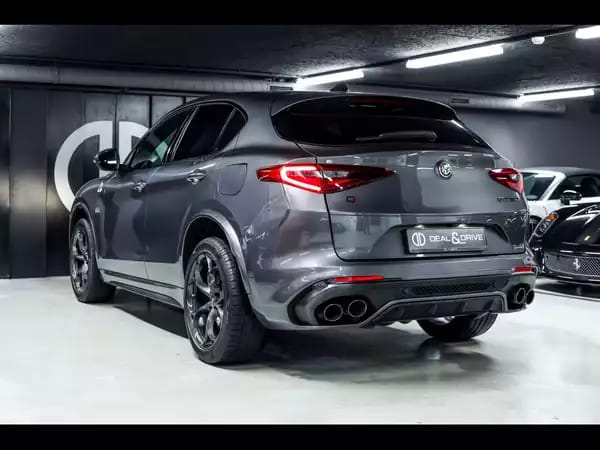 Alfa Romeo Stelvio QUADRIFOGLIO 2.9T V6 AT8-Q4 (510 CH) - Photo 2