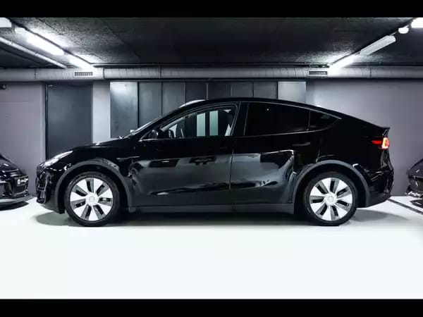 Tesla Model Y Y LONG RANGE DUAL MOTOR AWD - Photo 2