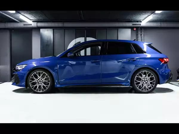 Audi RS3 SPORTBACK 2.5 TFSI QUATTRO S-TRONIC – PACK RS CARBON – ASCARI BLUE – WARRANTY 12/27 - Photo 2
