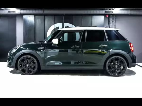 MINI Cooper S 5 PORTES AUTO RESOLUTE EDITION – REBEL GREEN - Photo 2