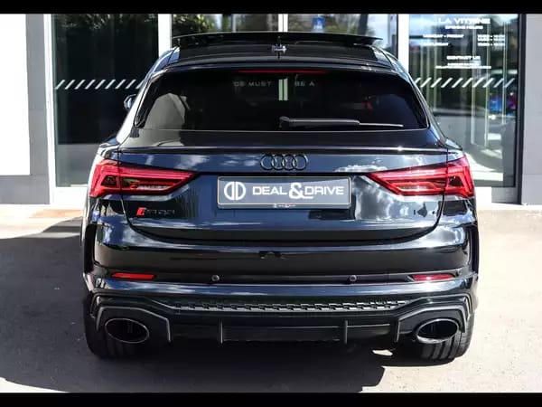 Audi RS Q3 SPORTBACK 2.5 TFSI QUATTRO S-TRONIC – MYTHOS BLACK METALLIC - Photo 3
