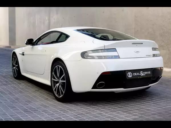 Aston Martin V8 Vantage S COUPE SPORTSHIFT II - Photo 2