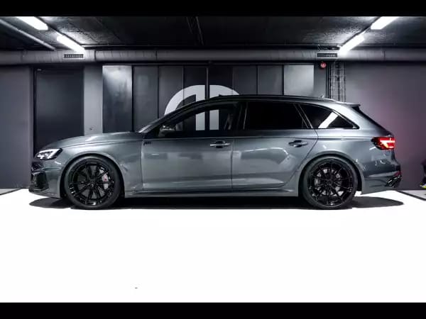 Audi RS4 AVANT 2.9 TFSI QUATTRO TIPTRONIC – AUDI EXCLUSIVE CARBON DESIGN PACKAGE - Photo 2