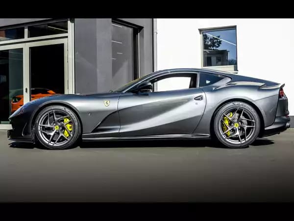 Ferrari 812 Superfast 6.5 V12 – POWER15 02/2027 - Photo 2