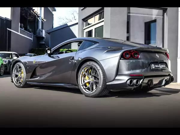 Ferrari 812 Superfast 6.5 V12 – POWER15 02/2027 - Photo 2