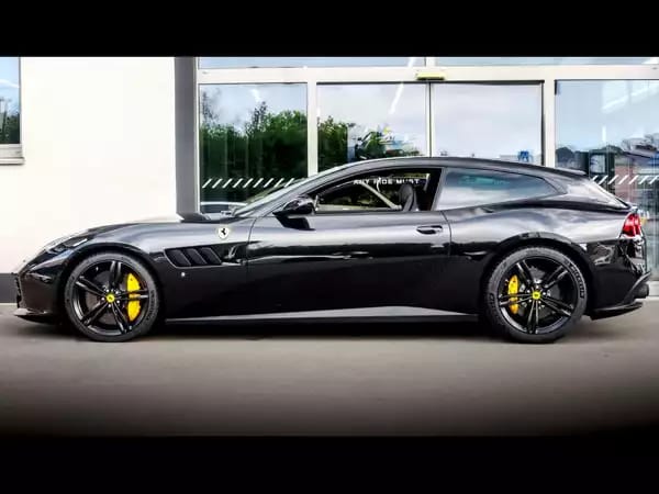 Ferrari GTC4Lusso 6.3 V12 (690 CH) - Photo 2