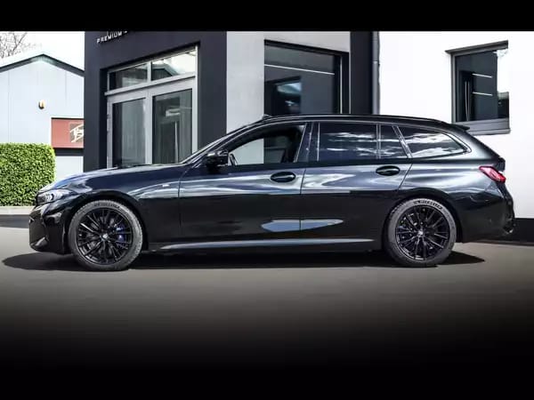 BMW M3 TOURING XDRIVE - Photo 2