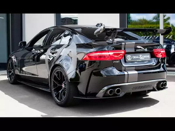Jaguar XE SV PROJECT 8 TRACK PACK AWD – 1 OF 300 - Photo 2