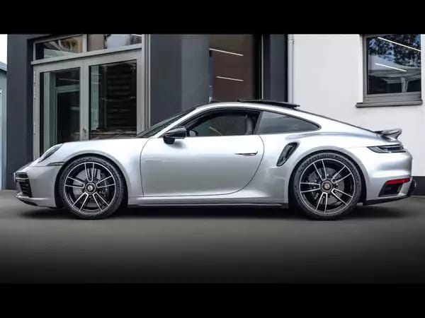 Porsche 911 (992.1) TURBO S COUPE PDK – GT-SILVER – IMMAT FR. - Photo 2