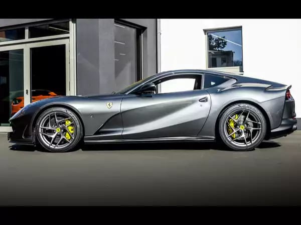 Ferrari 812 Superfast 6.5 V12 – POWER15 02/2027 - Photo 2