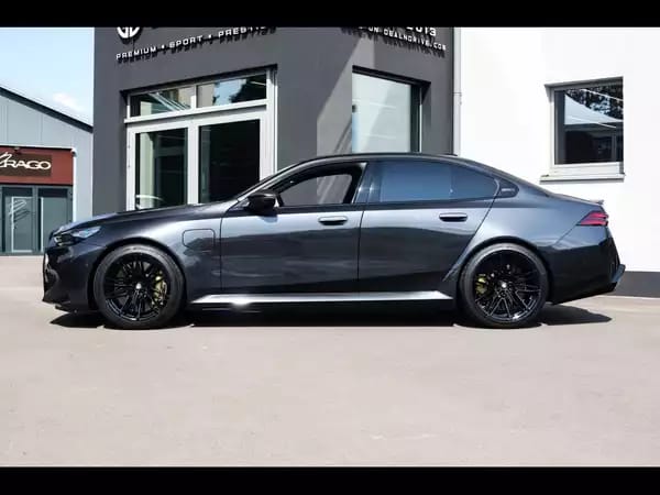 BMW M5 XDRIVE (G90) - Photo 2