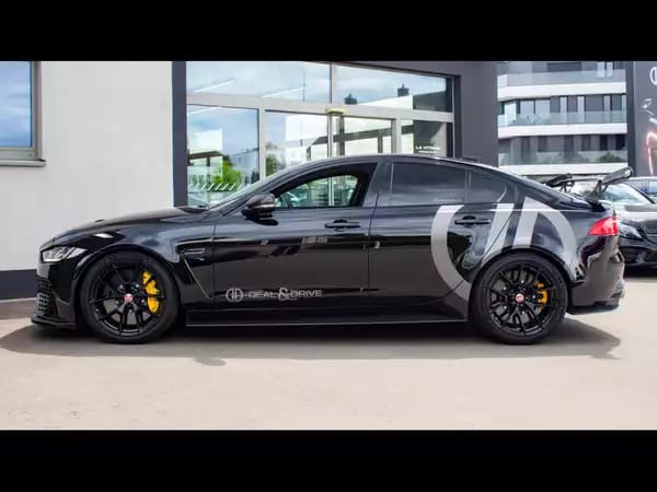 Jaguar XE SV PROJECT 8 TRACK PACK AWD – 1 OF 300 - Photo 2