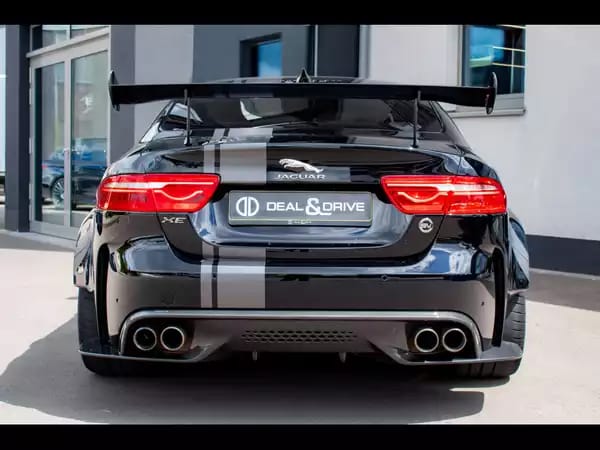 Jaguar XE SV PROJECT 8 TRACK PACK AWD – 1 OF 300 - Photo 3
