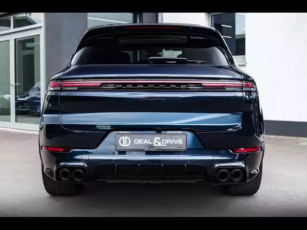 Porsche Cayenne III (2) 3.0 V6 E-HYBRID (470 CH) TIPTRONIC – FR. REGISTRATION - Photo 3